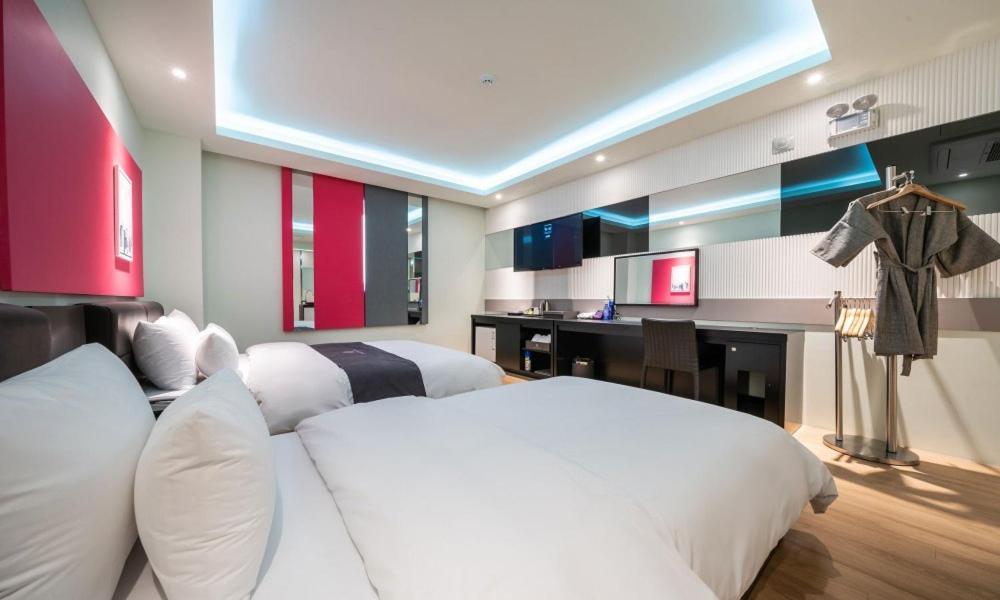 Gimpo Pentastar Hotel Buitenkant foto